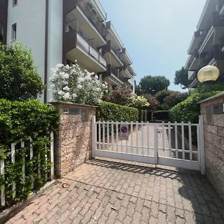 A Ca Di Nonni アパート アルベンガ