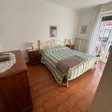 A Ca Di Nonni Apartment *
